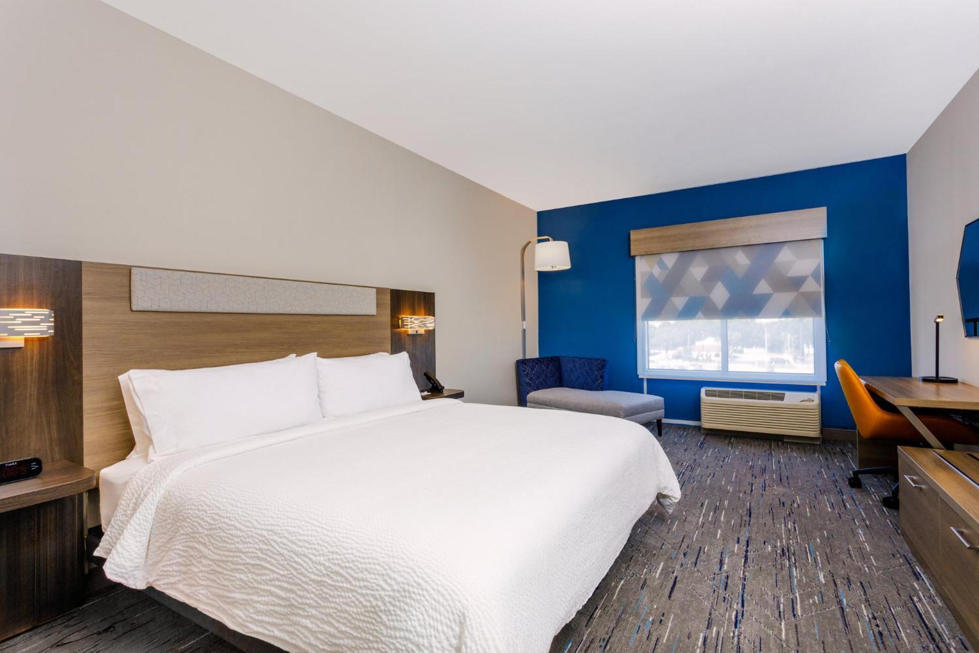 Holiday Inn Express & Suites Tampa Stadium - Airport Area By Ihg Buitenkant foto