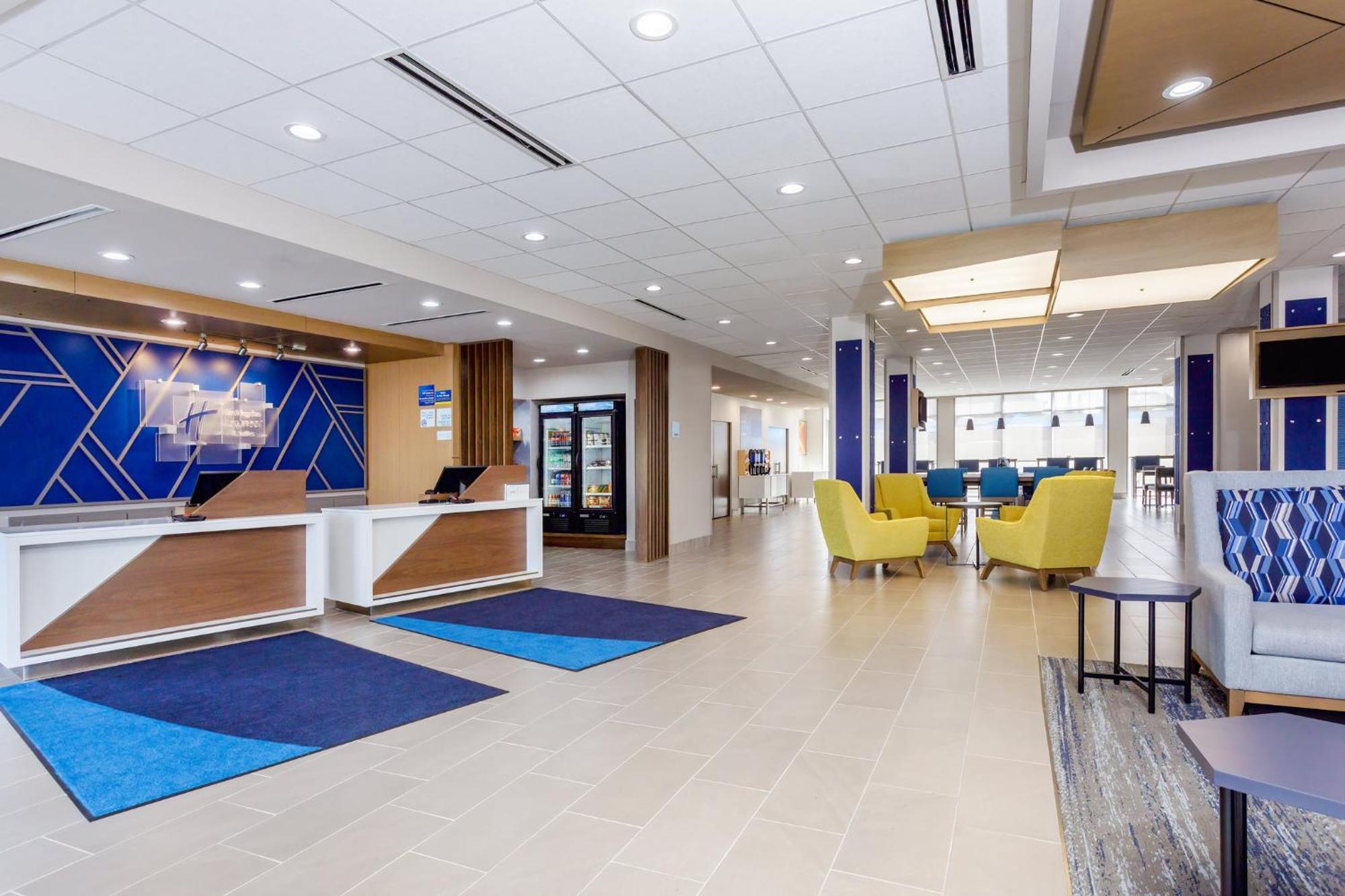 Holiday Inn Express & Suites Tampa Stadium - Airport Area By Ihg Buitenkant foto