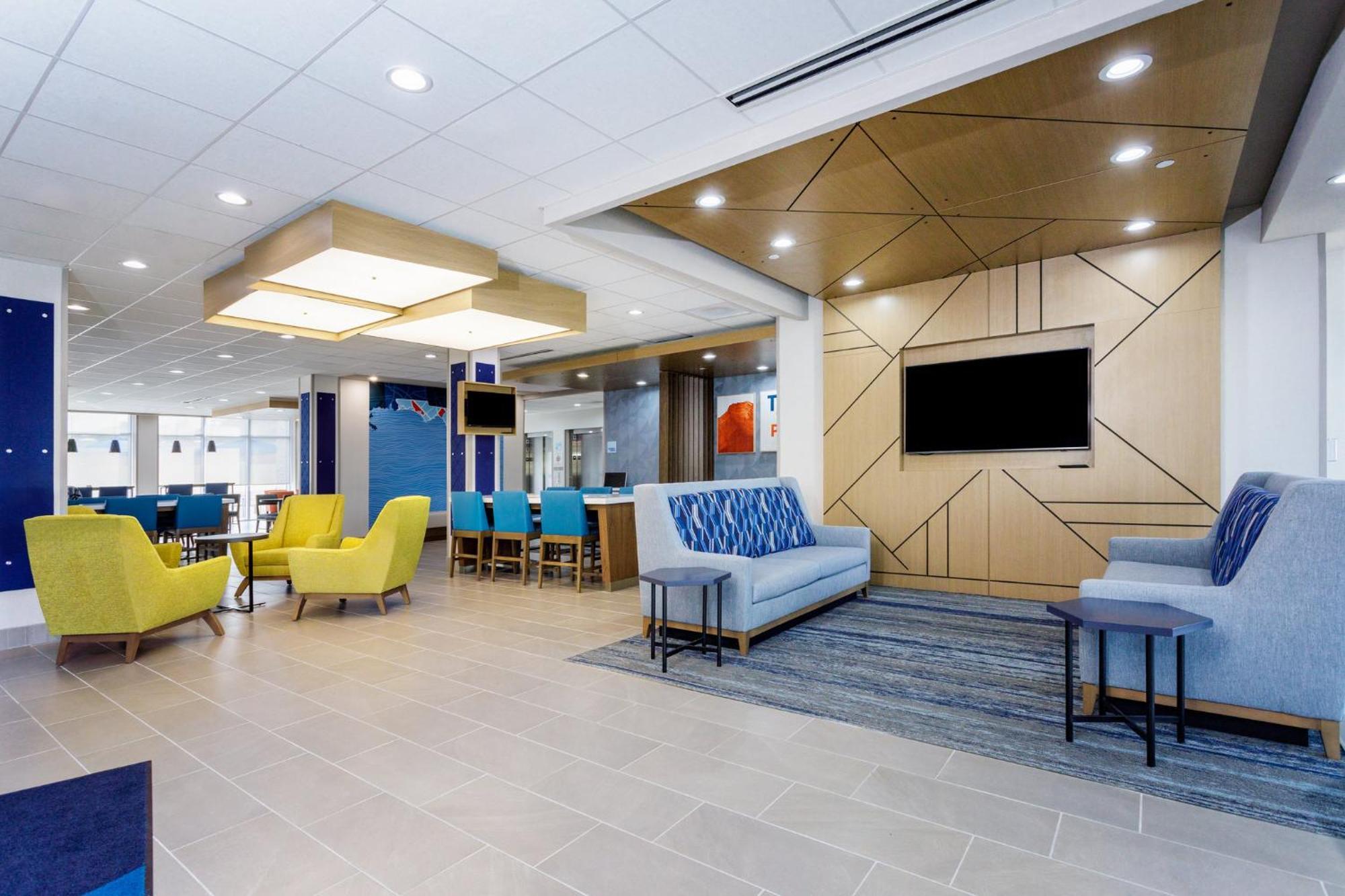 Holiday Inn Express & Suites Tampa Stadium - Airport Area By Ihg Buitenkant foto