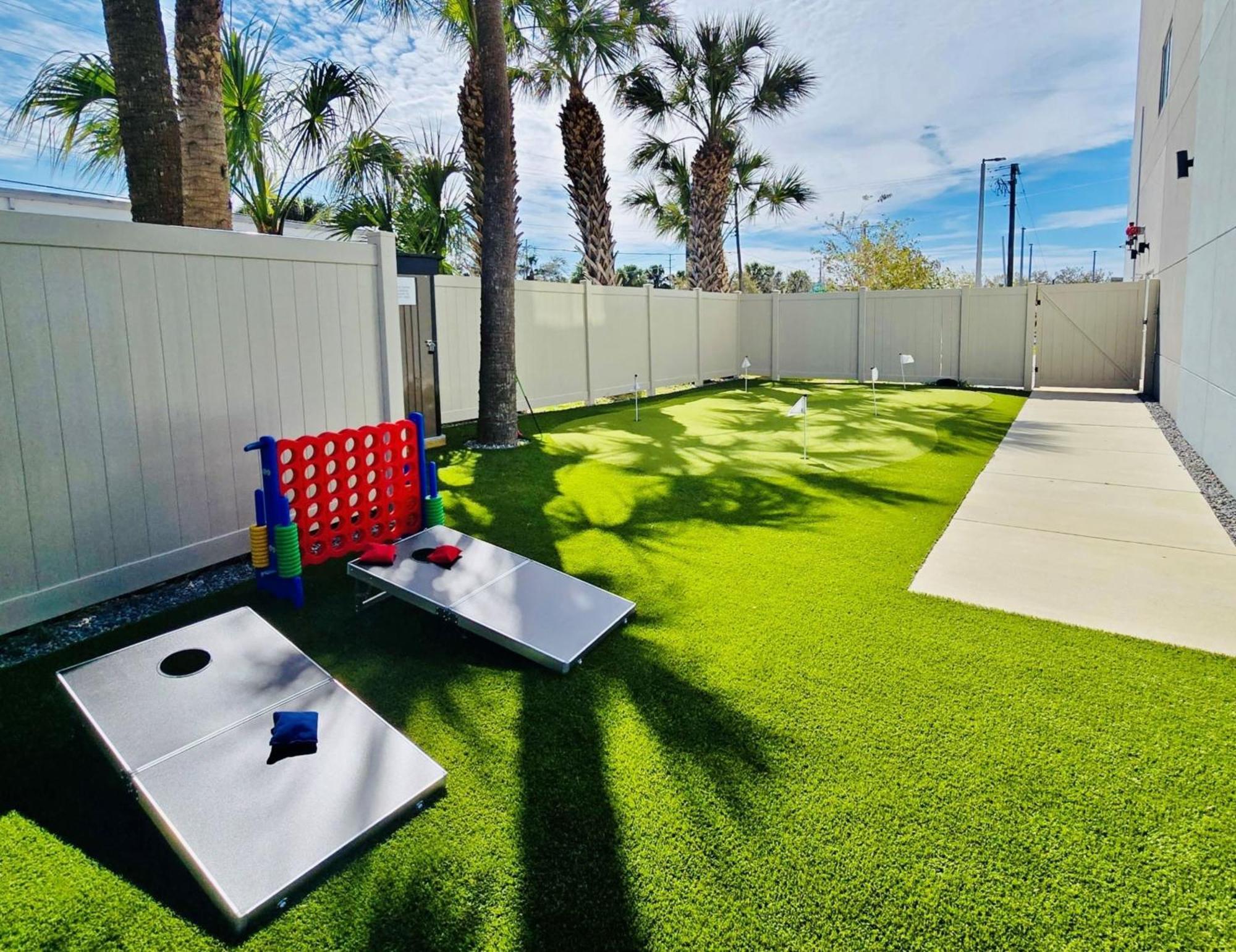 Holiday Inn Express & Suites Tampa Stadium - Airport Area By Ihg Buitenkant foto